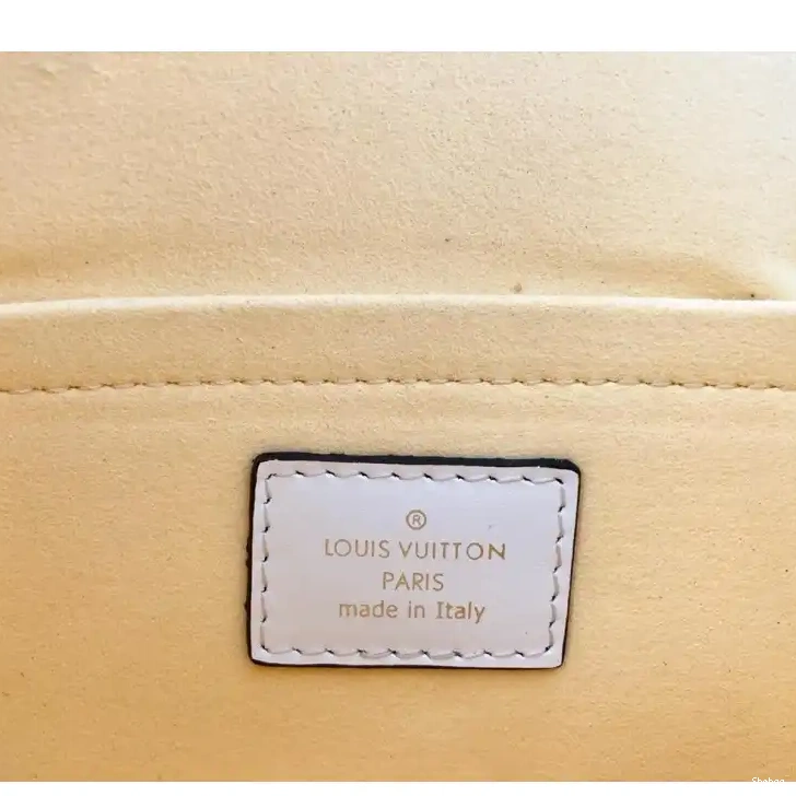 Bags LV 19B570277 1014